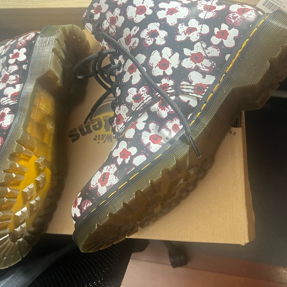 1460 Pascal Pansey Fayre vintage smooth. Black white and red.  Used once. - Picture 4 of 5